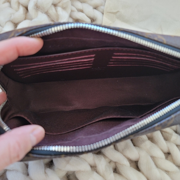 Louis Vuitton Kasai pouch - Picture 5 of 7